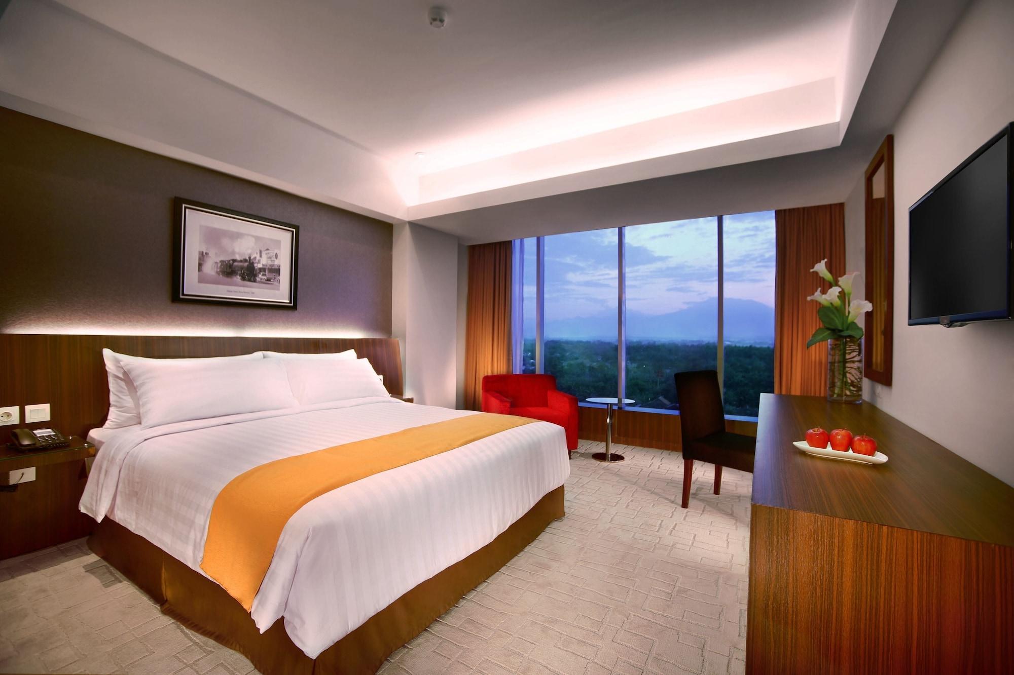 Aston Madiun Hotel & Conference Center Exterior photo