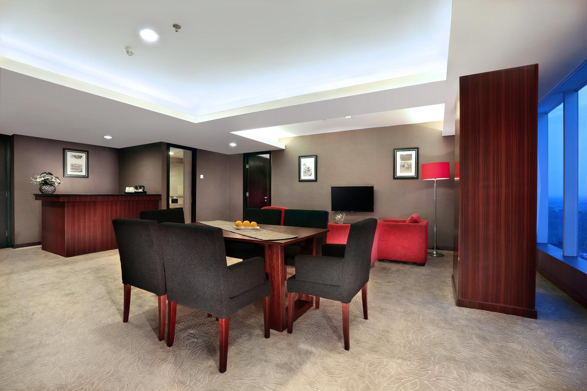 Aston Madiun Hotel & Conference Center Exterior photo