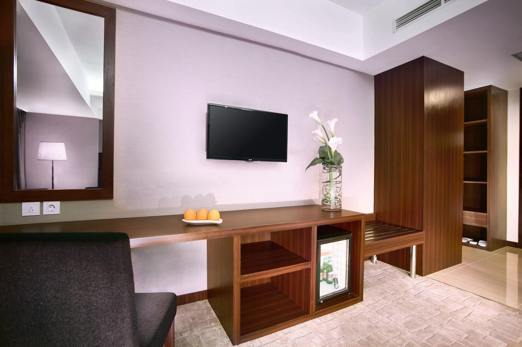 Aston Madiun Hotel & Conference Center Exterior photo